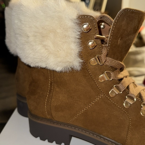 Isaac Mizrahi hiker booties 💕 - Picture 4 of 7